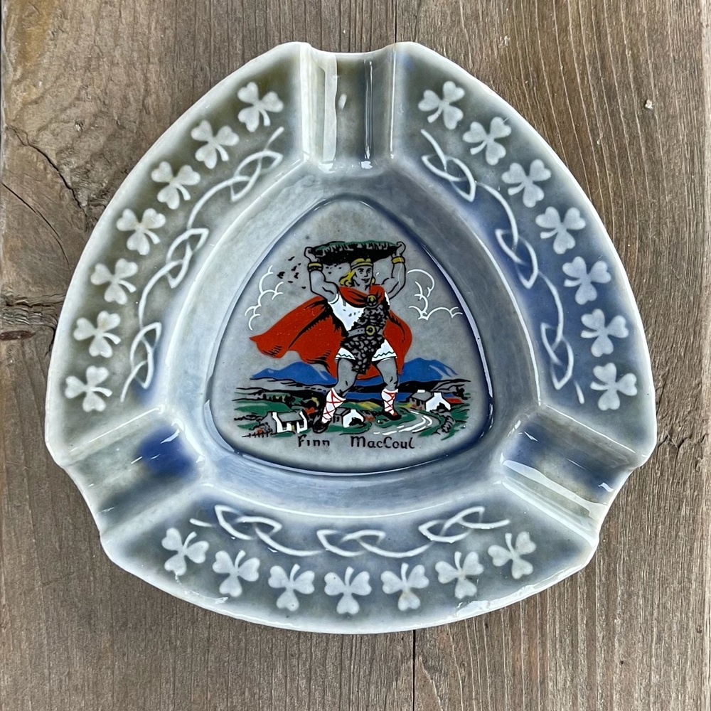 Wade Irish Porcelain Finn MacCoul Design Ashtray